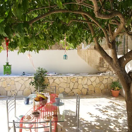 Anna's House بيت للعطل *